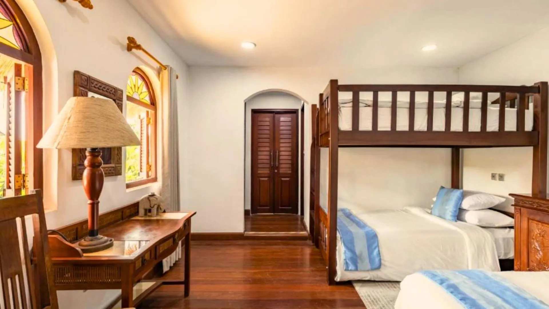 Hazel Azalea 4 Bedroom Private Pool Villas Ju03 Seminyak