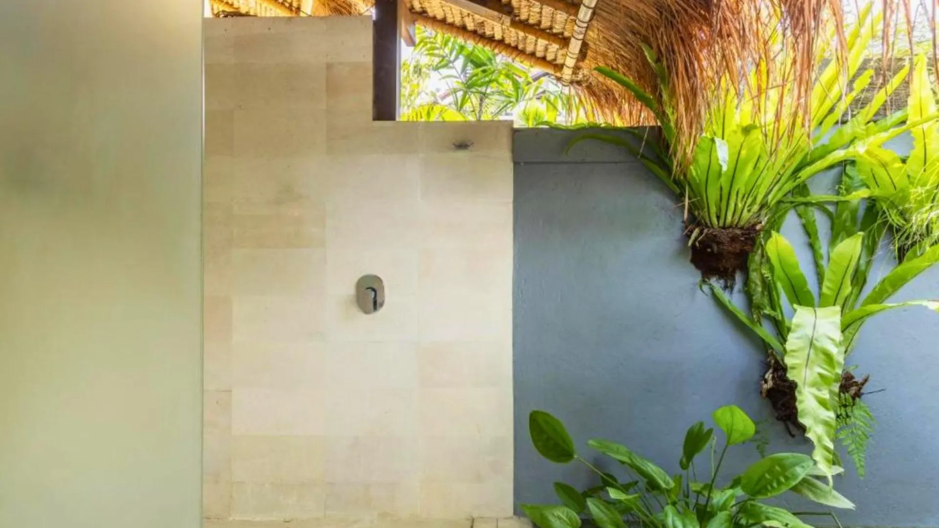 Hazel Azalea 4 Bedroom Private Pool Villas Ju03 Seminyak