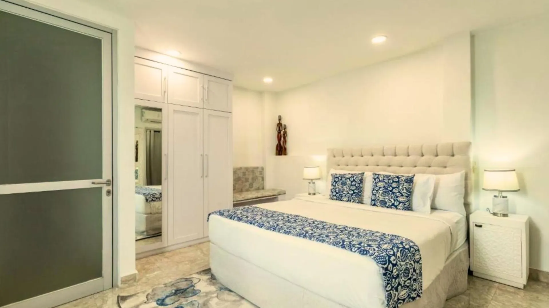 Hazel Azalea 4 Bedroom Private Pool Villas Ju03 Seminyak 0*,  Indonesien